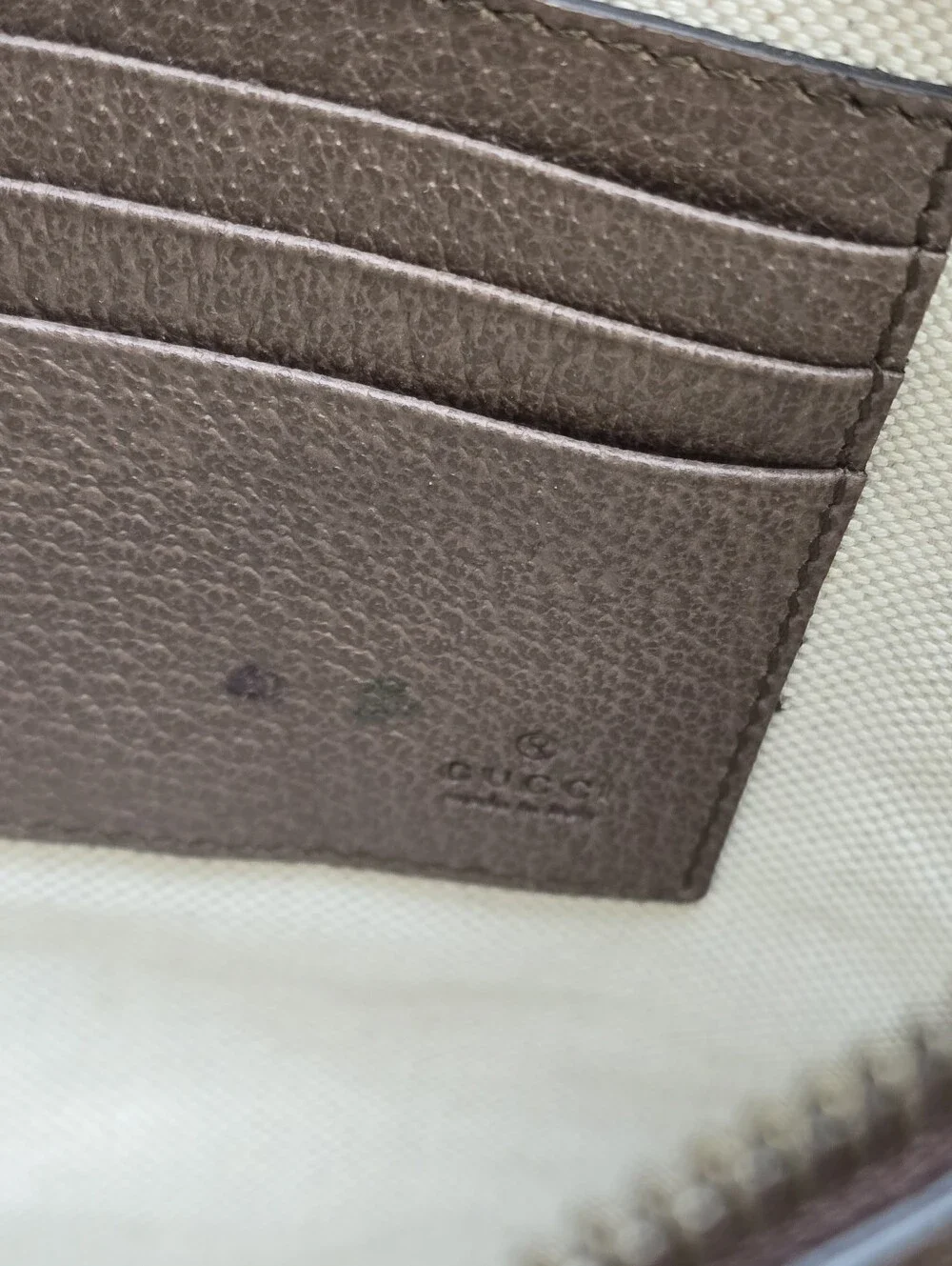 Gucci brown gg
